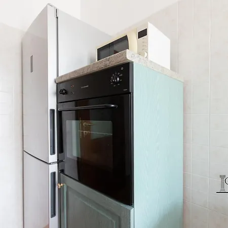 Caput Mundi - 100mt To Metro A, Terrace, A-c, 15 Min To Center Guest house