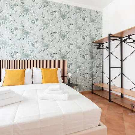 Caput Mundi - 100mt To Metro A, Terrace, A-c, 15 Min To Center Affittacamere Roma