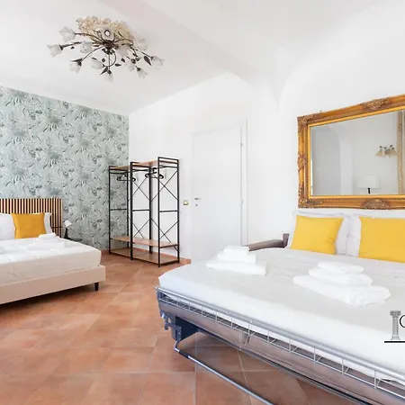 Affittacamere Caput Mundi - 100mt To Metro A, Terrace, A-c, 15 Min To Center Roma