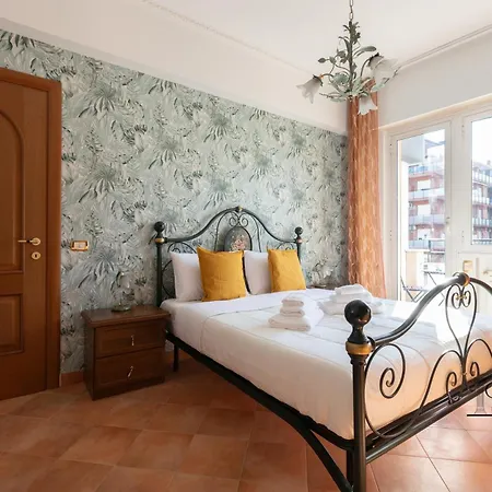Caput Mundi - 100mt To Metro A, Terrace, A-c, 15 Min To Center Guest house