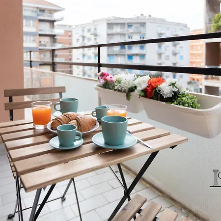 Caput Mundi - 100mt To Metro A, Terrace, A-c, 15 Min To Center 4* Rome